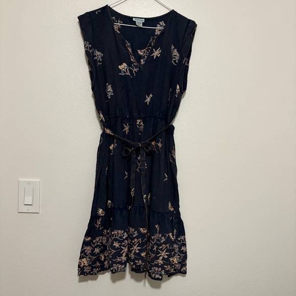 Nostalgia Women’s Mini Dress Size Medium Blue Floral 100% Rayon Sleeveless - Picture 2 of 8
